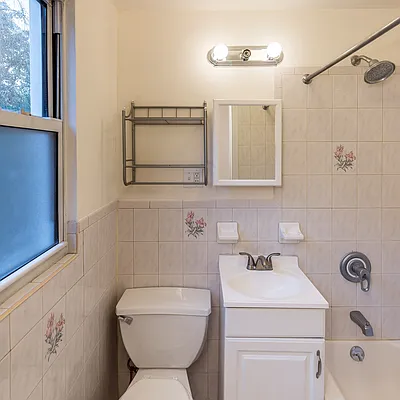 Rented by Nooklyn NYC LLC | media 48