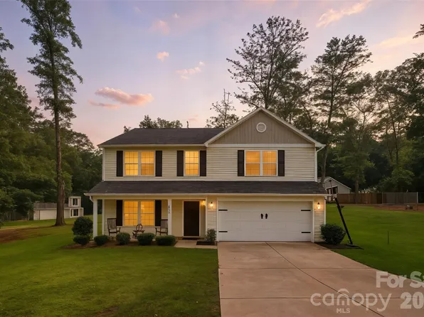 1528 Magnolia Dr, Lancaster, SC 29720