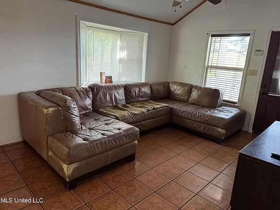 3rd image of 8334 E Railroad Ave