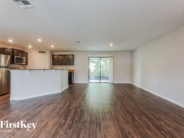 882 N Fairbanks Dr — Photo 3
