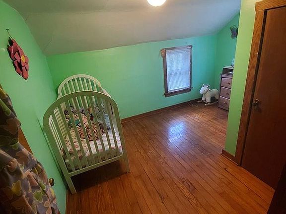 5th image of 445 W Columbus St