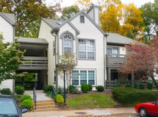 2221 Lovedale Ln #208B, Reston, VA 20191