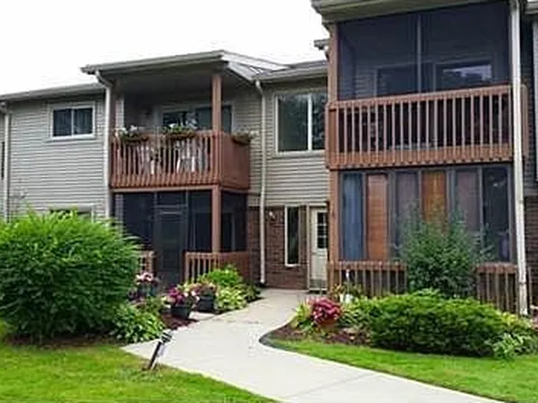 10161 Nancys Blvd APT 94, Grosse Ile, MI 48138