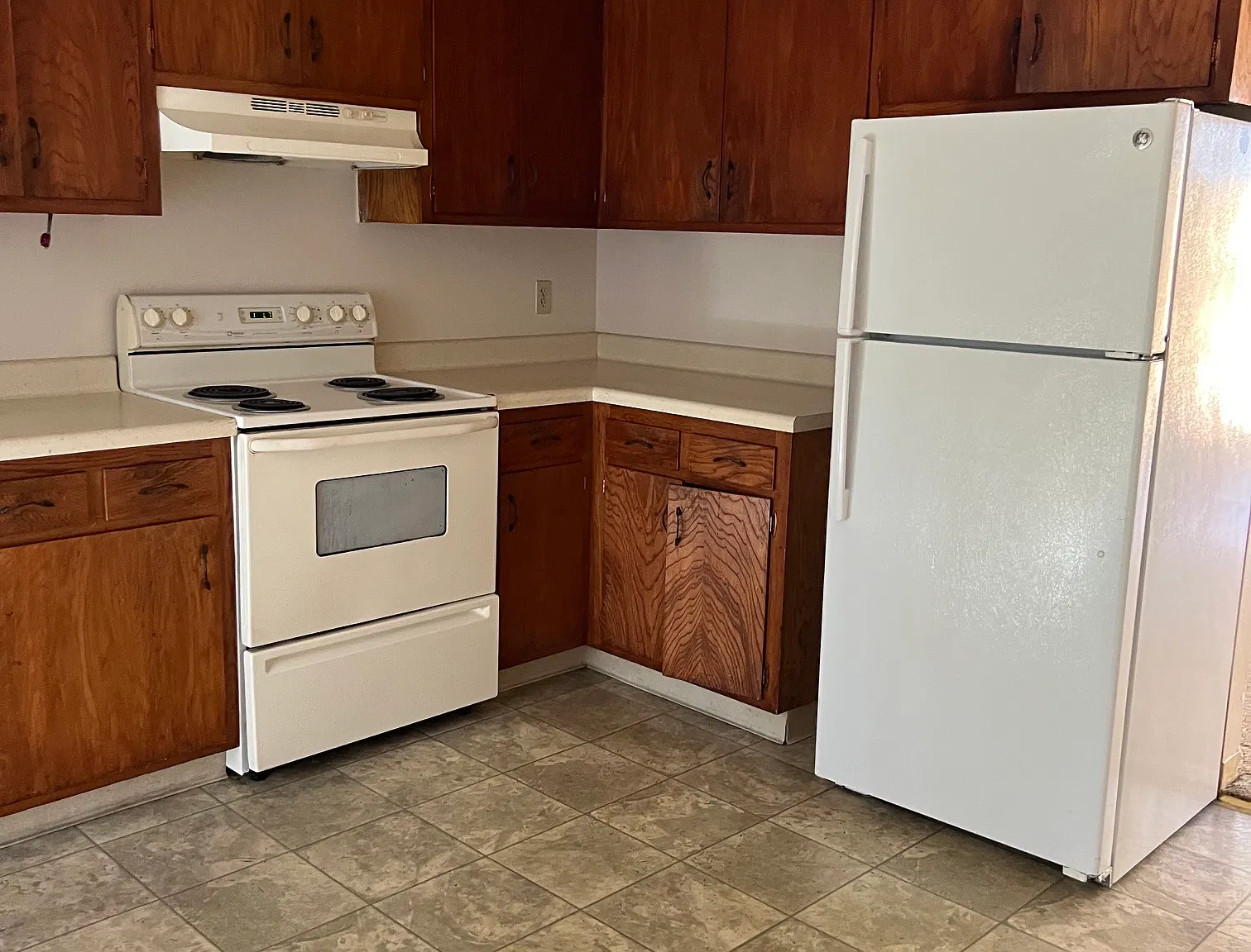 20261 Santa Maria Avenue — Photo 4