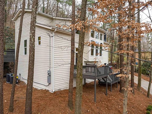 3rd image of 1049 Forest Brook Dr