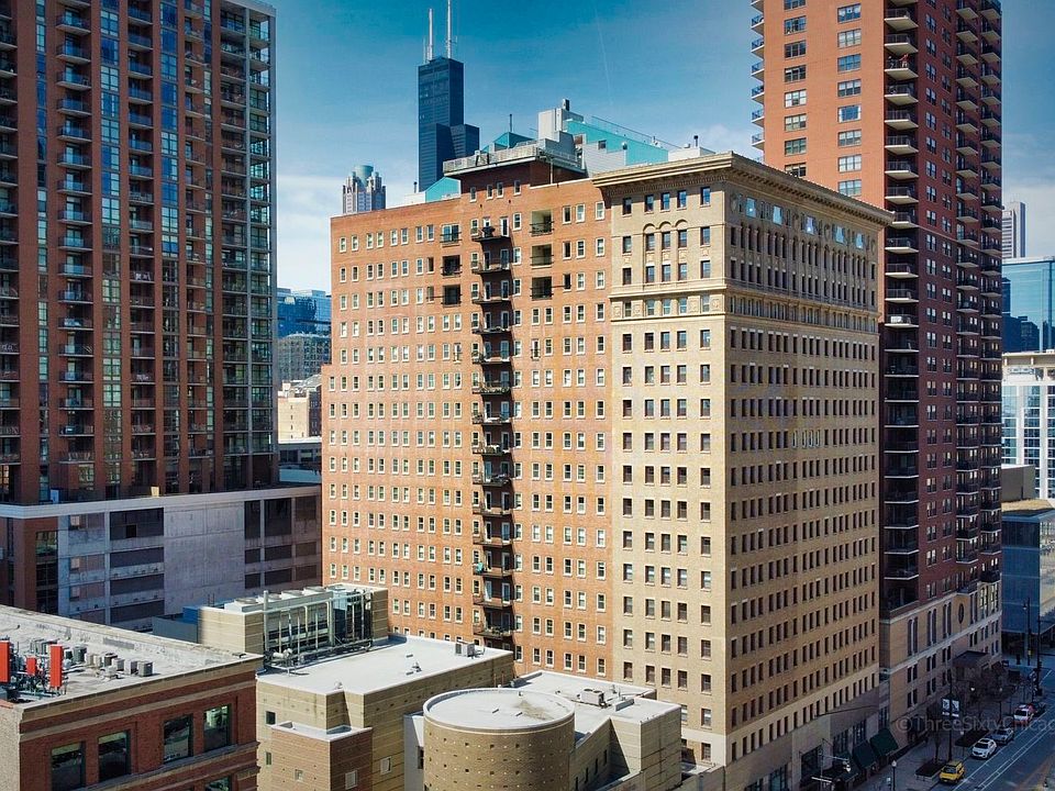1st image of 40 E 9th St APT 1013