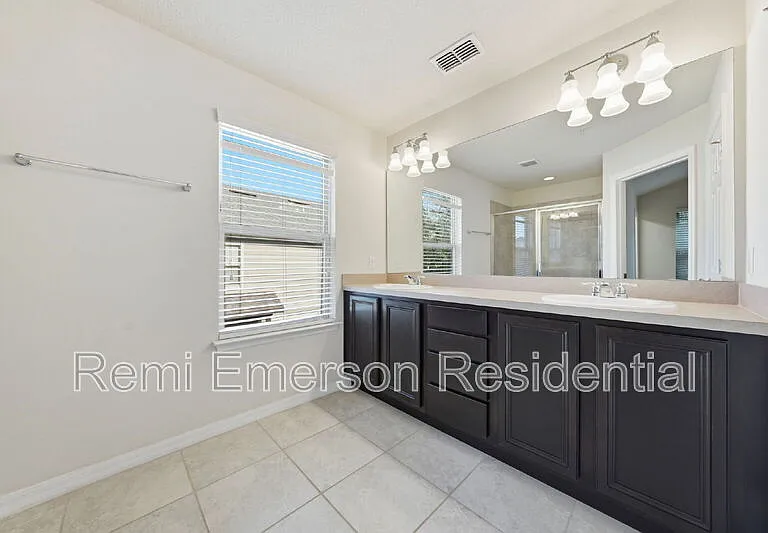 1096 Pavia Dr — Photo 13