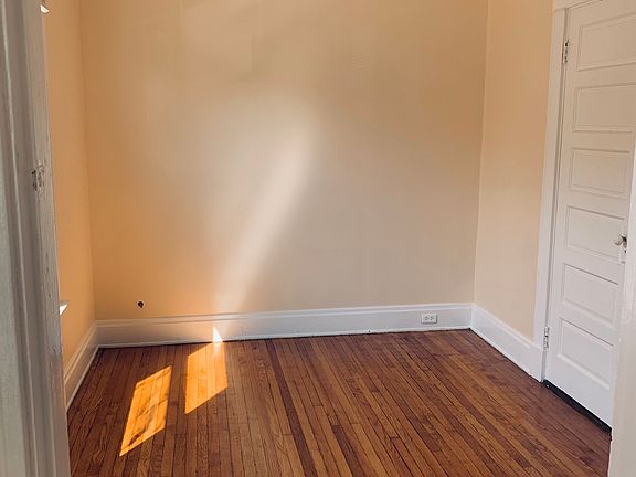 5th image of 3624 Evanston Ave #2