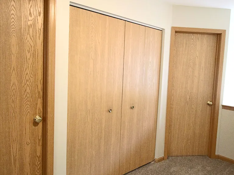 2538 Oak Tree Ln — Photo 13