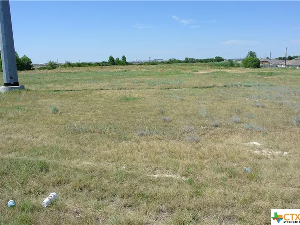 402 W Elms Rd, Killeen, TX 76542