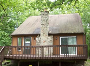 288 Saunders Dr, Bushkill, PA 18324