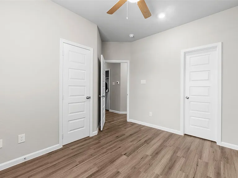 8161 Tate St #B — Photo 11