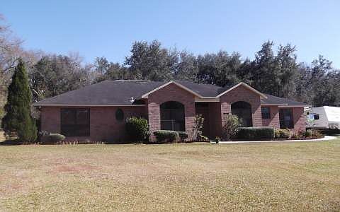 1st image of 169 NW Lakeside Ct