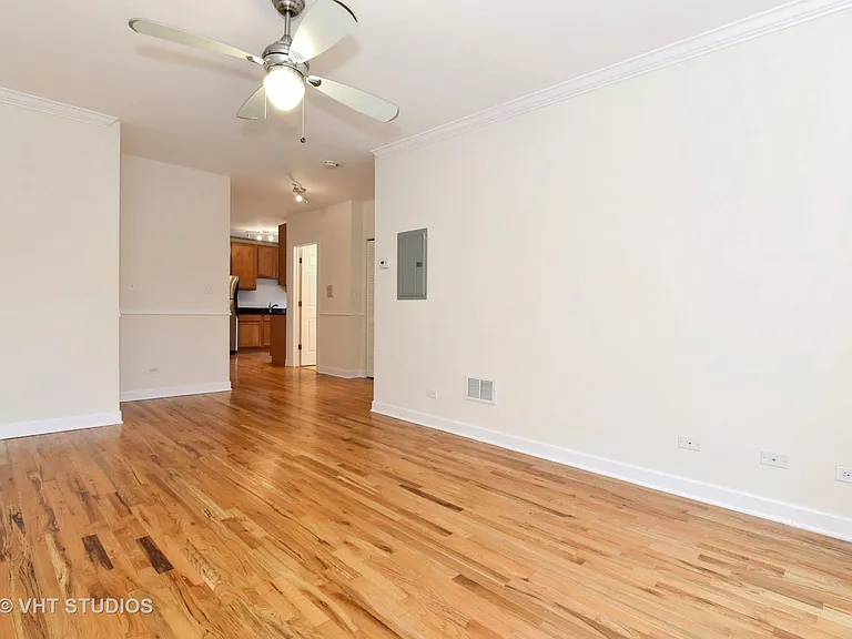 2552 W Rosemont Ave #3 — Photo 9
