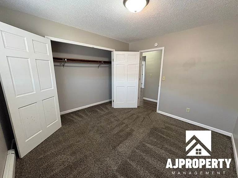 3309 S Elmwood Ave — Photo 11
