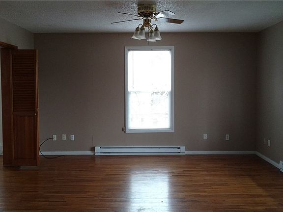 5th image of 637 N Trafton St
