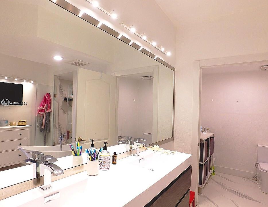 1st image of 10710 NW 66th St APT 413