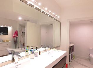 10710 NW 66th St APT 413, Miami, FL 33178