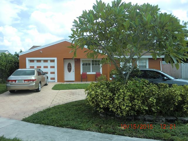 1st image of 1220 SW 73rd Ave