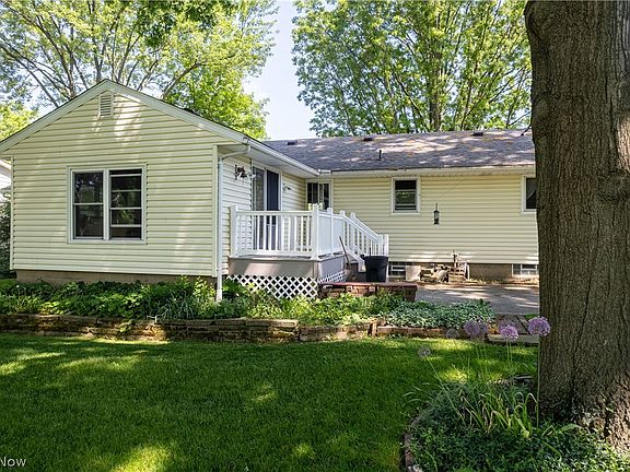 3rd image of 229 Longview Dr