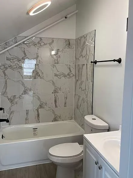 555 Main Street Unit B - 693B-Studio — Photo 3