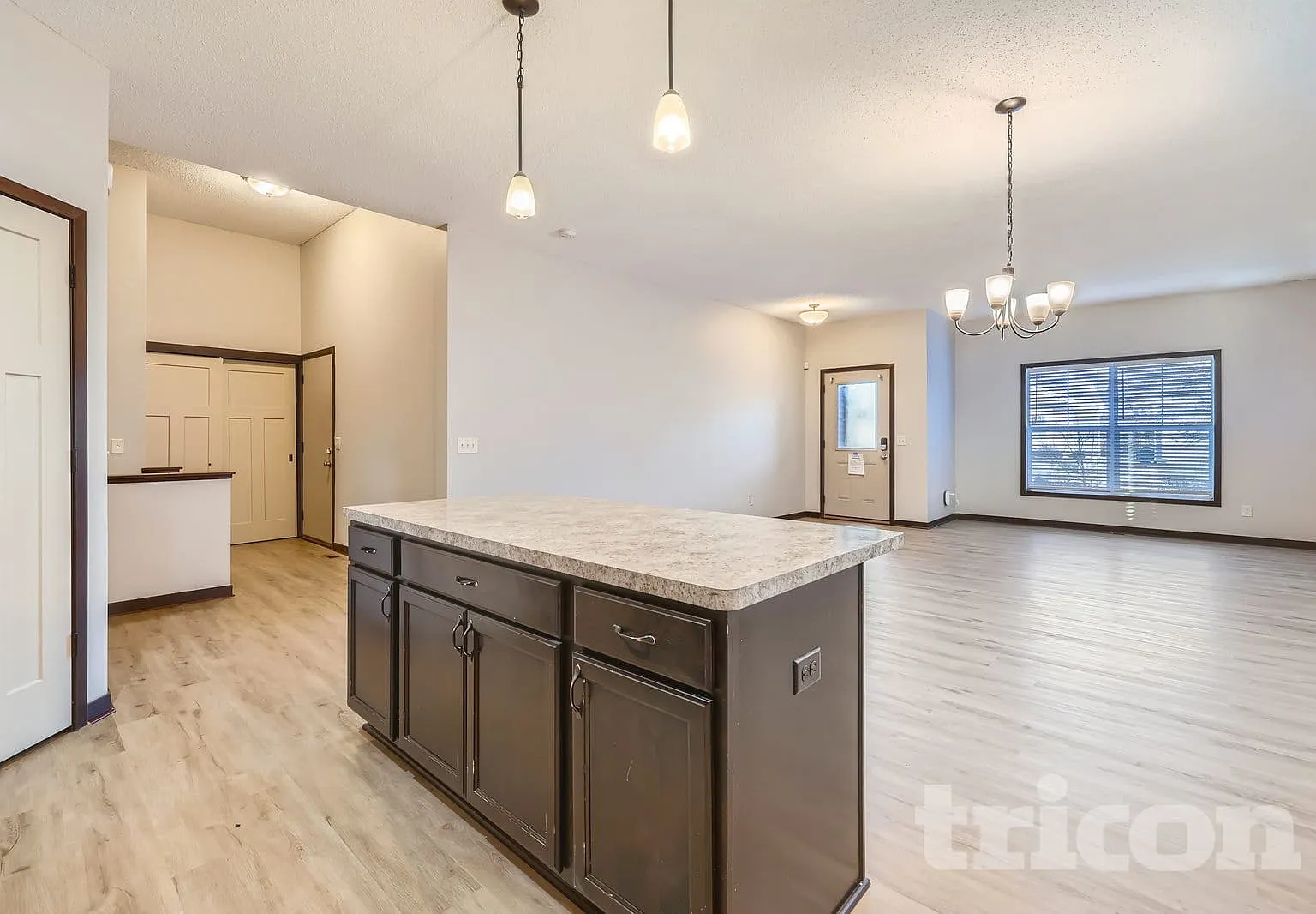 1074 Landings Lane Watertown MN — Photo 2