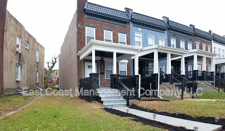 2619 Loyola Northway — Photo 5