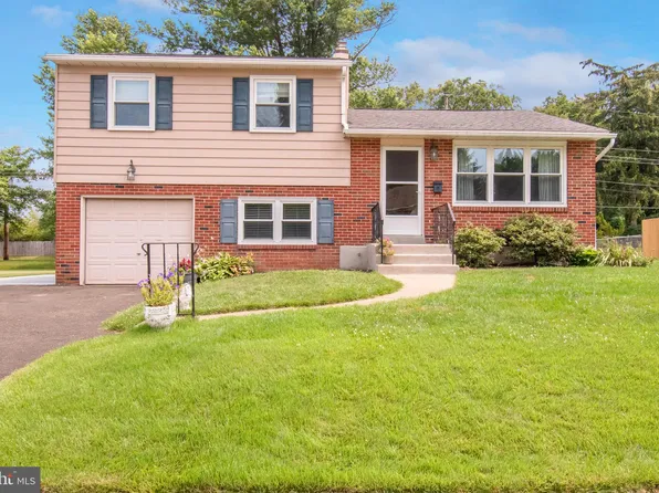 1857 Willow Ave, Willow Grove, PA 19090