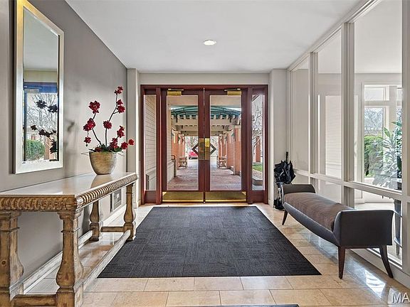 3rd image of 800 S Hanley Rd APT 2B