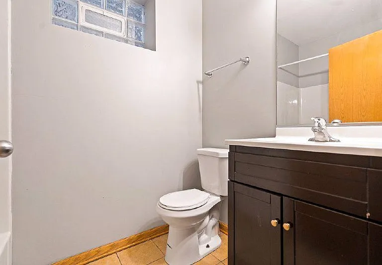 5848 S Prairie Ave #G — Photo 15
