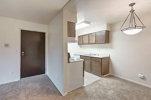 Aspenleaf Apartments — Photo 32