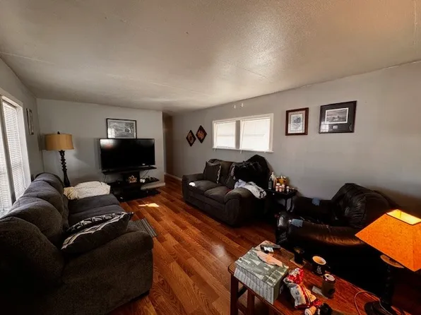 107 Clark St, Estill Springs, TN 37330