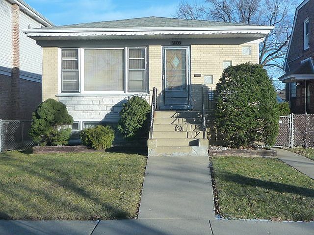 1st image of 2543 Oak St