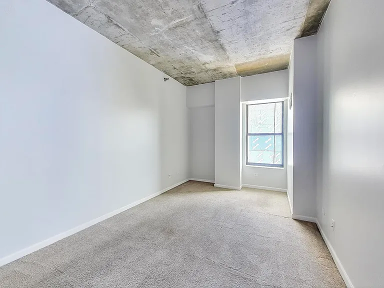 1122 W Catalpa Ave #803 — Photo 14