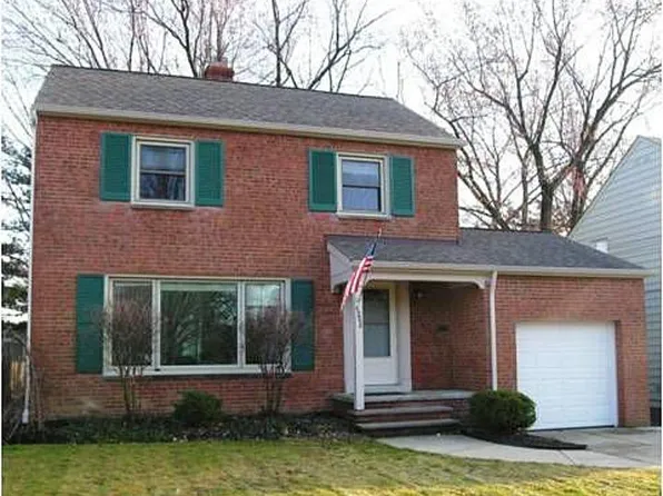 4988 Anderson Rd, Lyndhurst, OH 44124