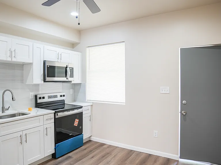 2600 Mura St — Photo 6
