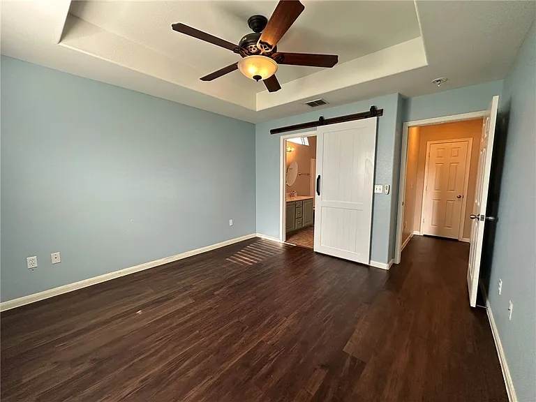 1132 Imperial St — Photo 8