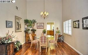 4th image of 30 Bordeaux Ct