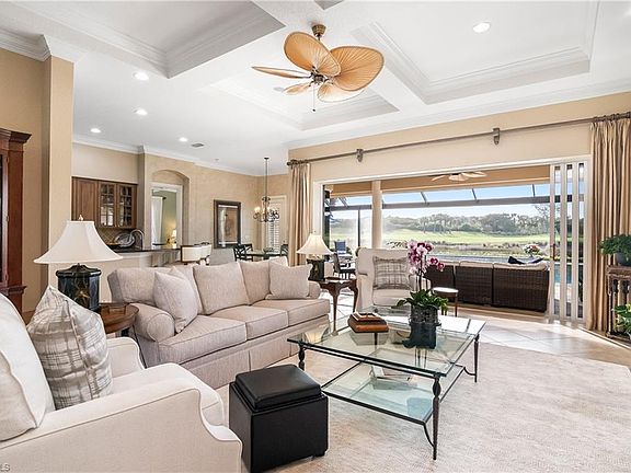 5th image of 22300 Kenwood Isle DR