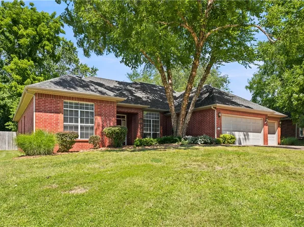 3317 N Picadilly Ln, Fayetteville, AR 72703
