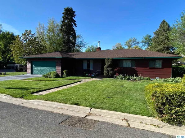 903 Mark St, Susanville, CA 96130