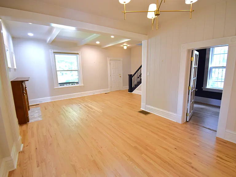 2105 S Fillmore St — Photo 35