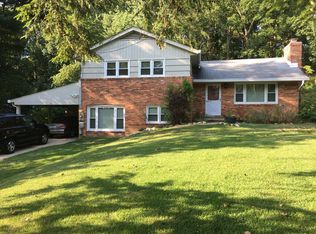 1115 Westbriar Ct NE, Vienna, VA 22180