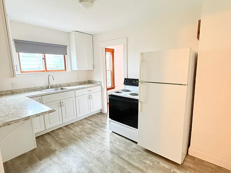 84 Putnam St — Photo 9