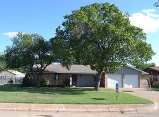 6715 Kit Carson Trl, Wichita Falls, TX 76310