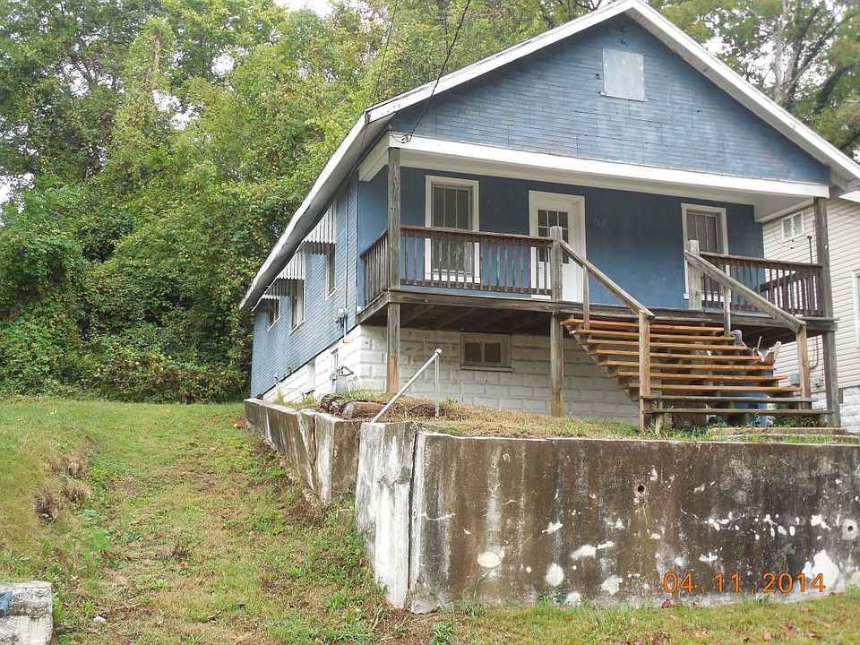 2nd image of 762 Park Dr