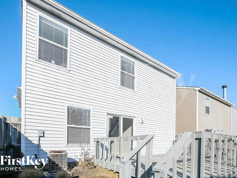 6647 Stanhope Way — Photo 14