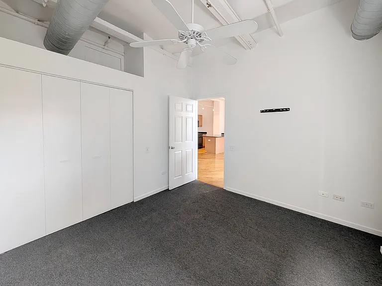 500 S Clinton St #513 — Photo 6