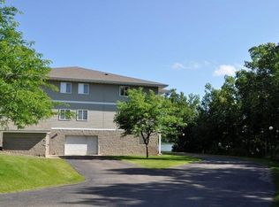 29895 Sportsman Dr APT 102, Chisago City, MN 55013