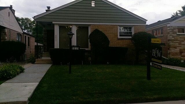 1st image of 9035 S Crandon Ave
